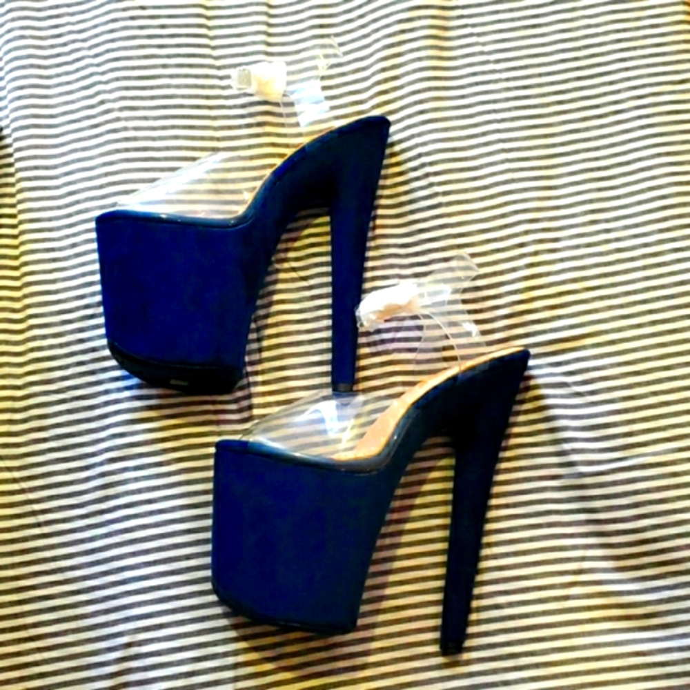 Never worn platform sandals 🧜‍♀️